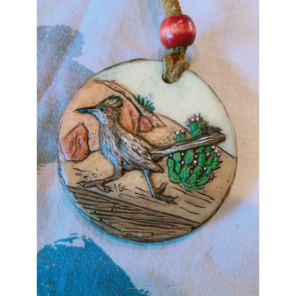 Vintage Road Runner Necklace - Picture 2 of 3